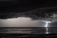 Korsika - Gewitter über dem Mittelmeer